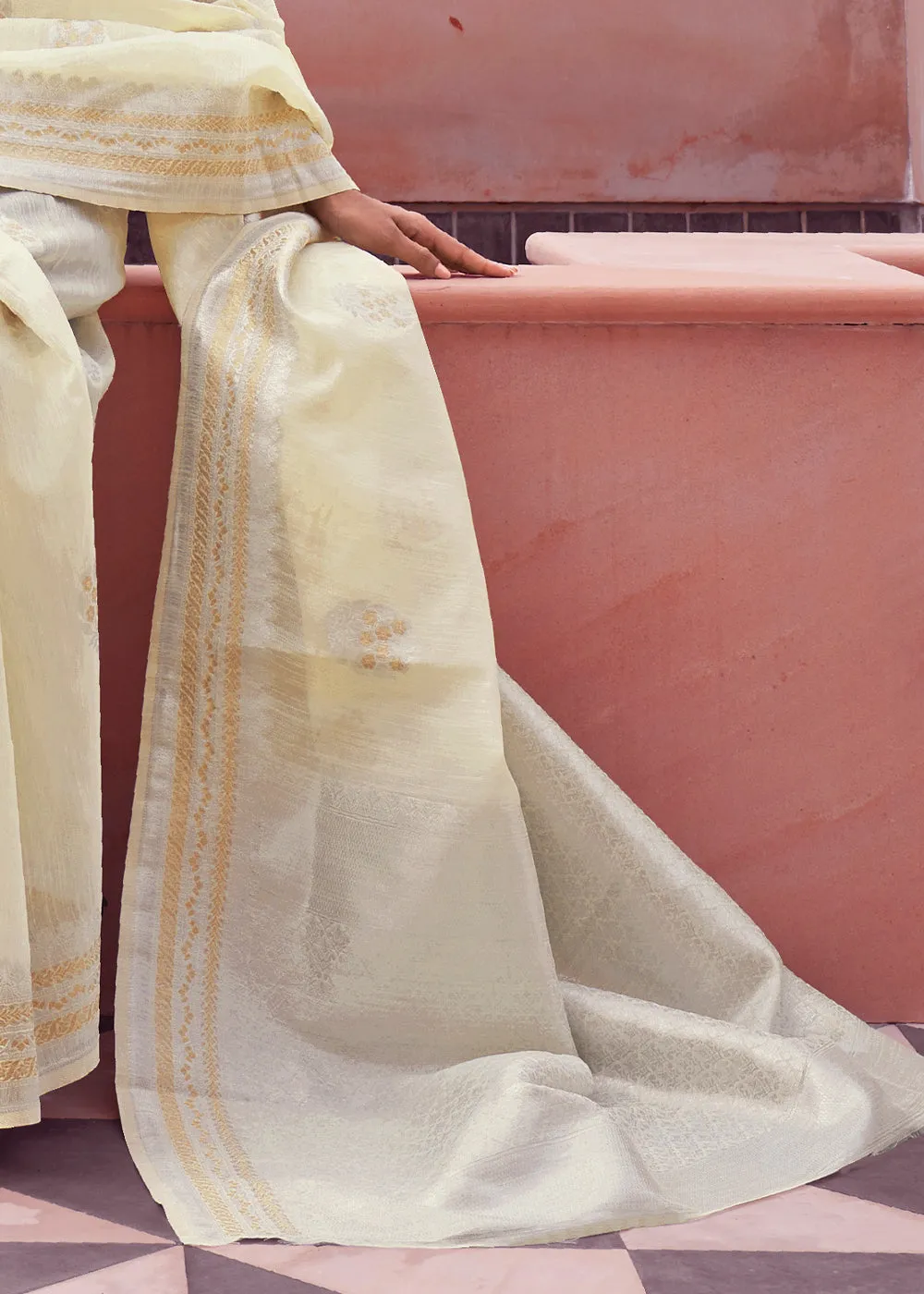 Light Yellow Woven Linen Silk Saree