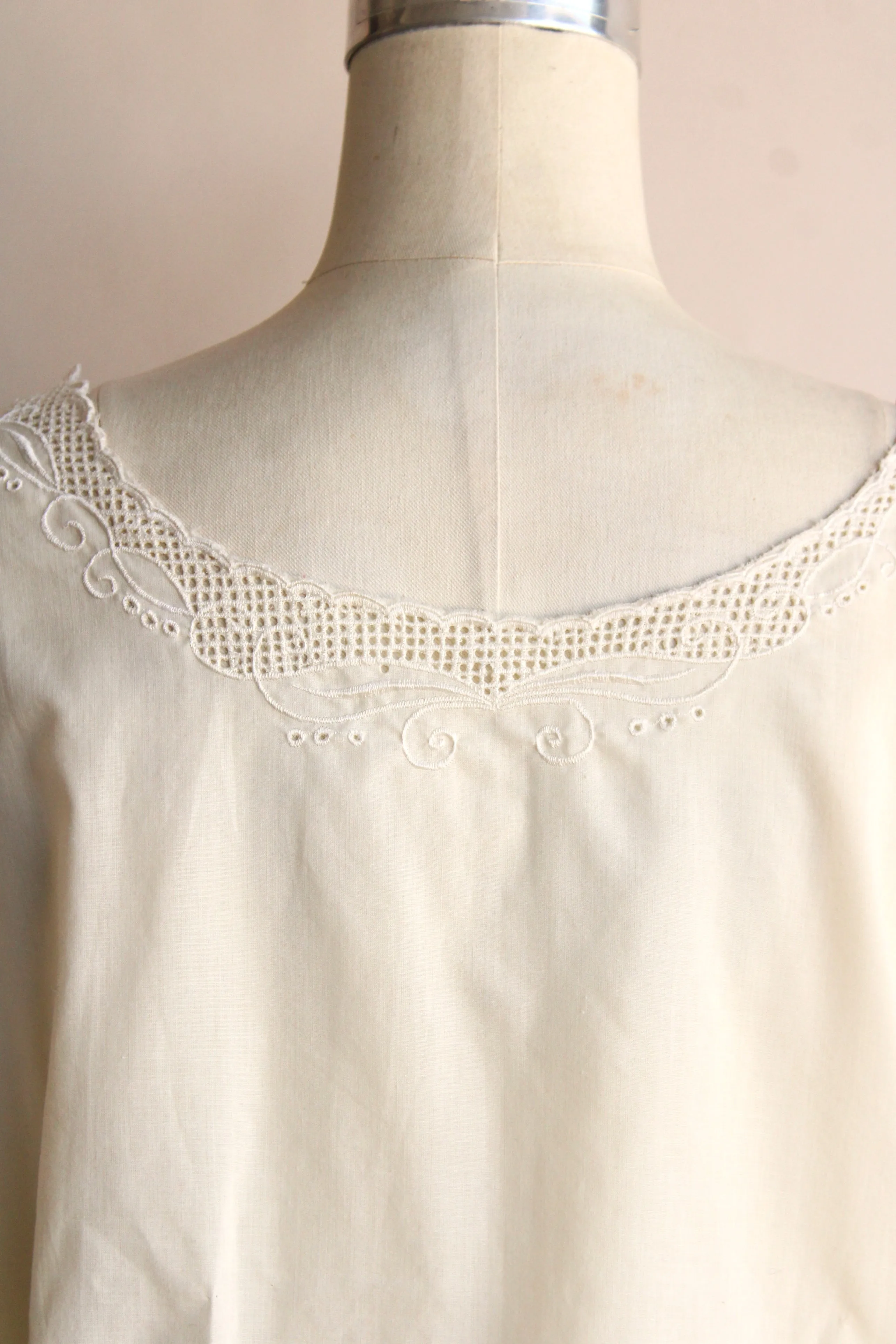 Vintage 1980s Embroidered Peasant Blouse