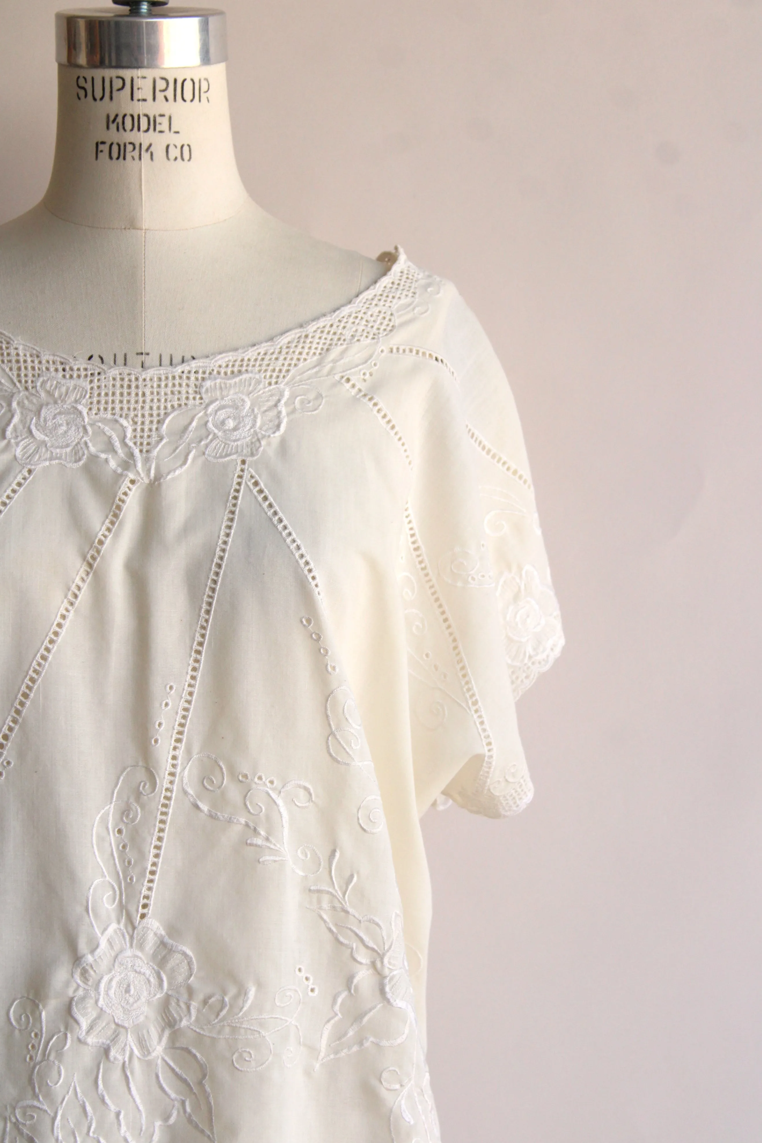 Vintage 1980s Embroidered Peasant Blouse