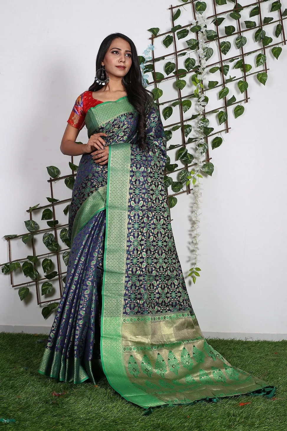 Women Party Wear Patola Silk Saree with Un Stitched Blouse