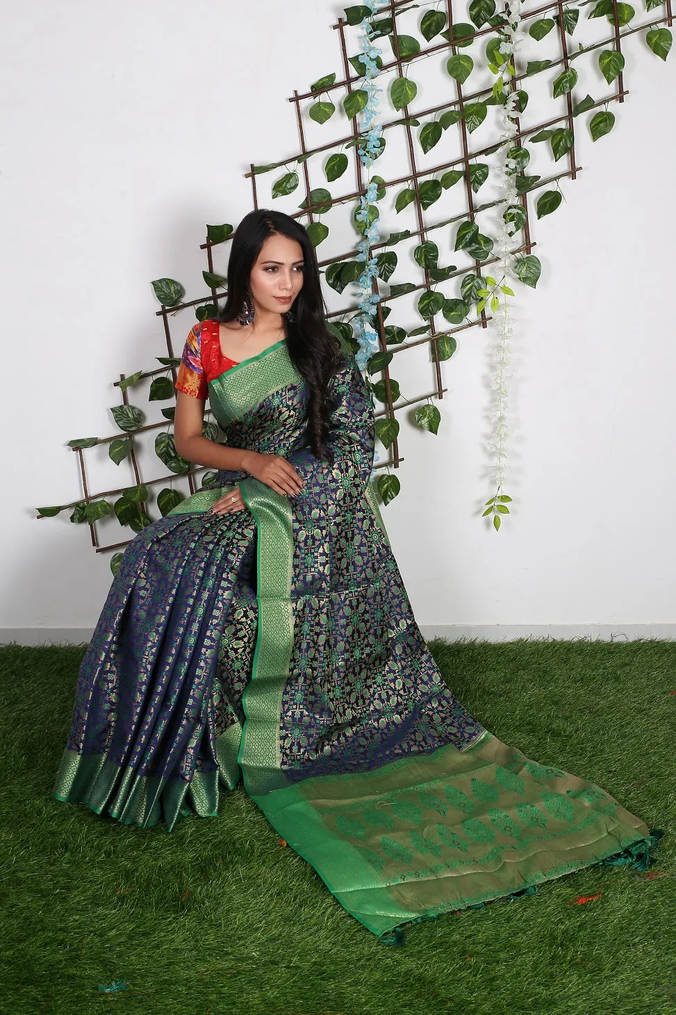 Women Party Wear Patola Silk Saree with Un Stitched Blouse